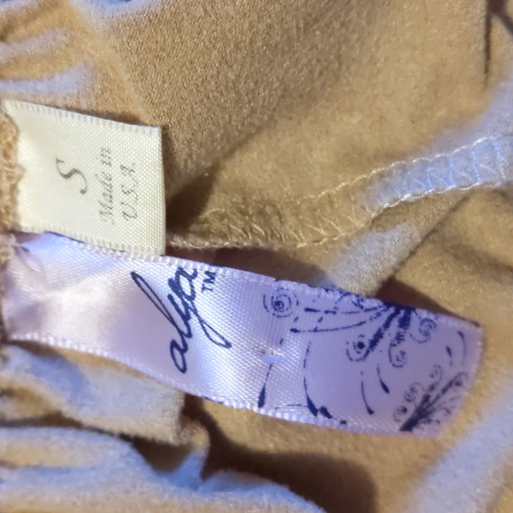 Alya tan top size S - Picture 7 of 9